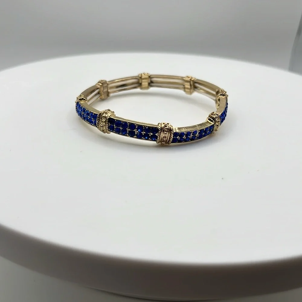 1324. Cara New York Elegant‎ Blue Crystal and Gold Stretch Bracelet